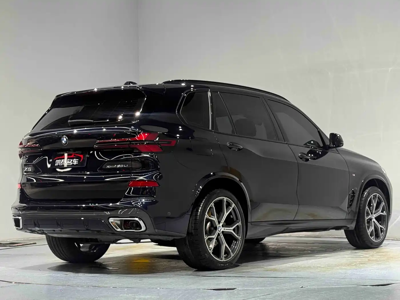 BMW X5 2023 xDrive 30Li Premium M Sport Black Night Package фото 21