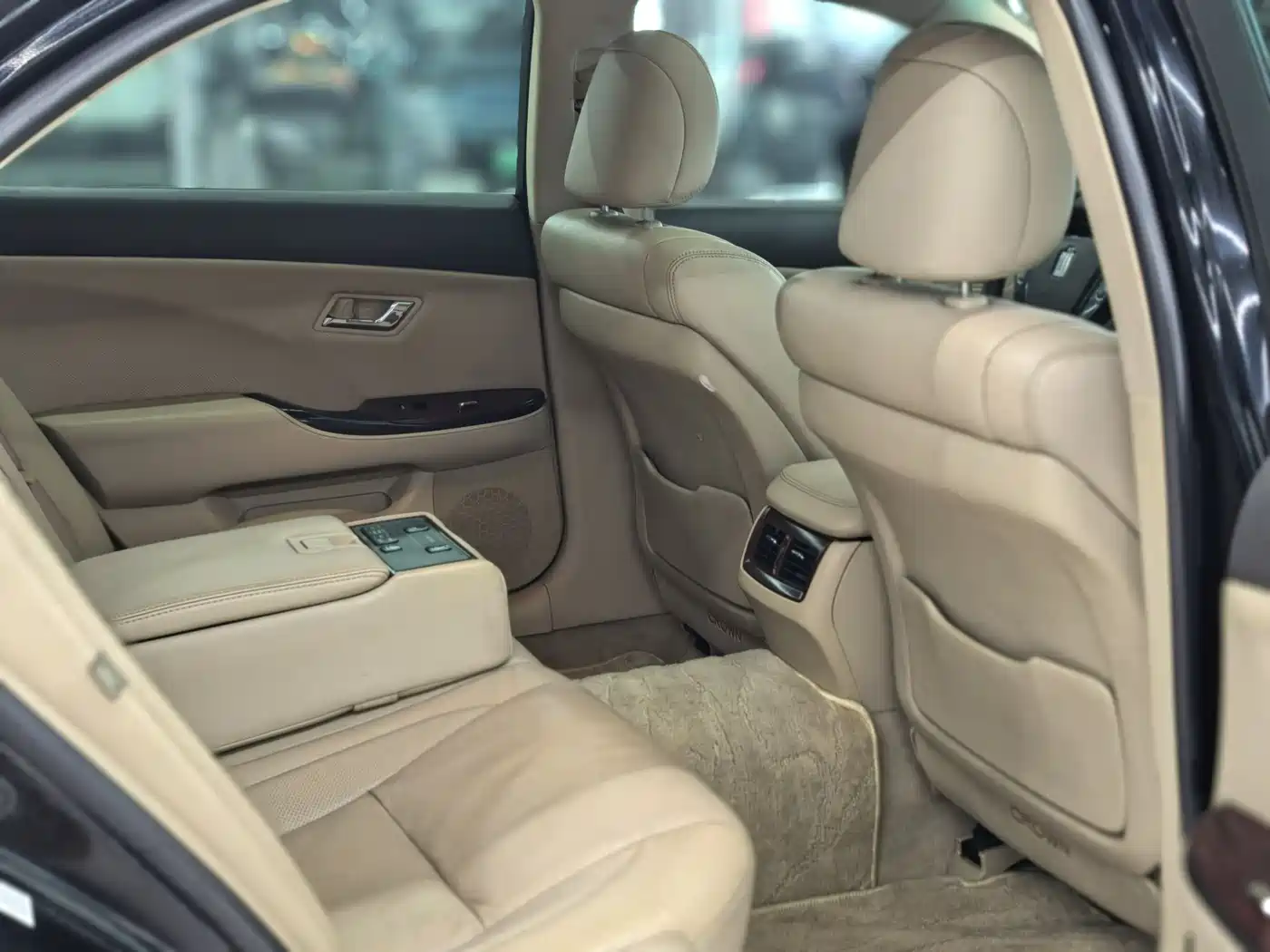 Toyota Crown 2010 2.5L Royal Leather Sunroof Navigation фото 15