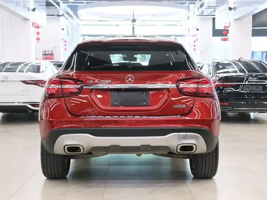 Mercedes-Benz GLA 2017 GLA 200 Dynamic фото 4