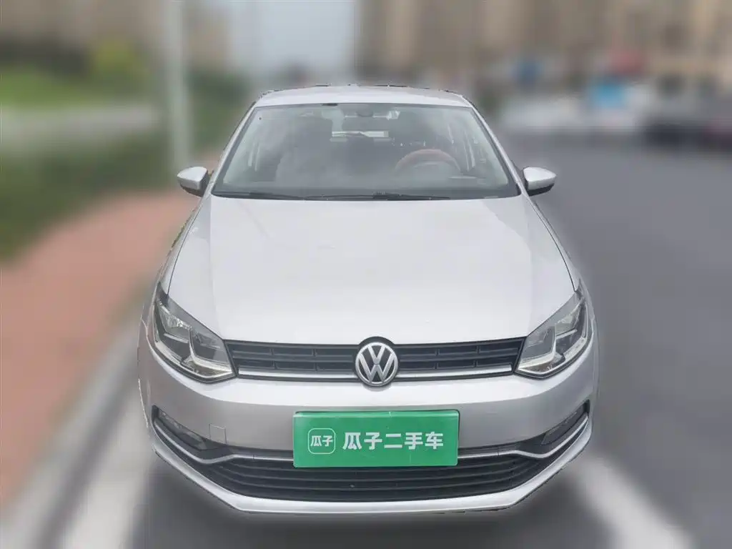 Volkswagen Polo 2014 1.4L Automatic Comfort Edition фото 3