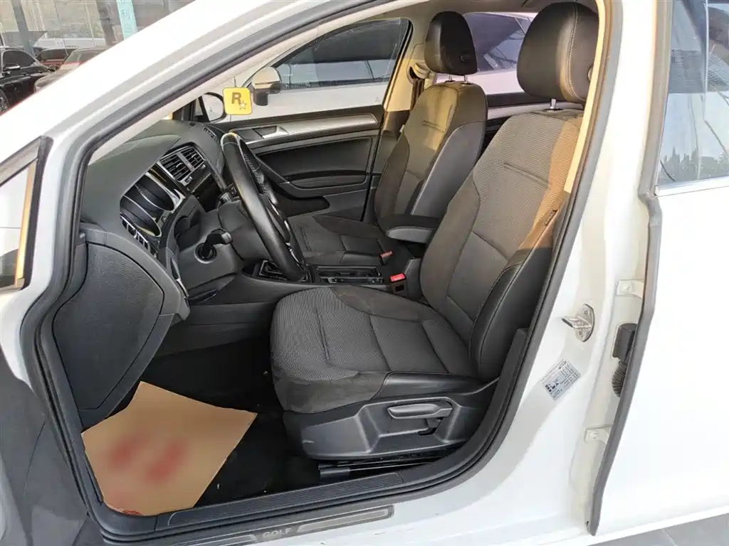 Volkswagen Golf 2020 280TSI DSG Comfort фото 15