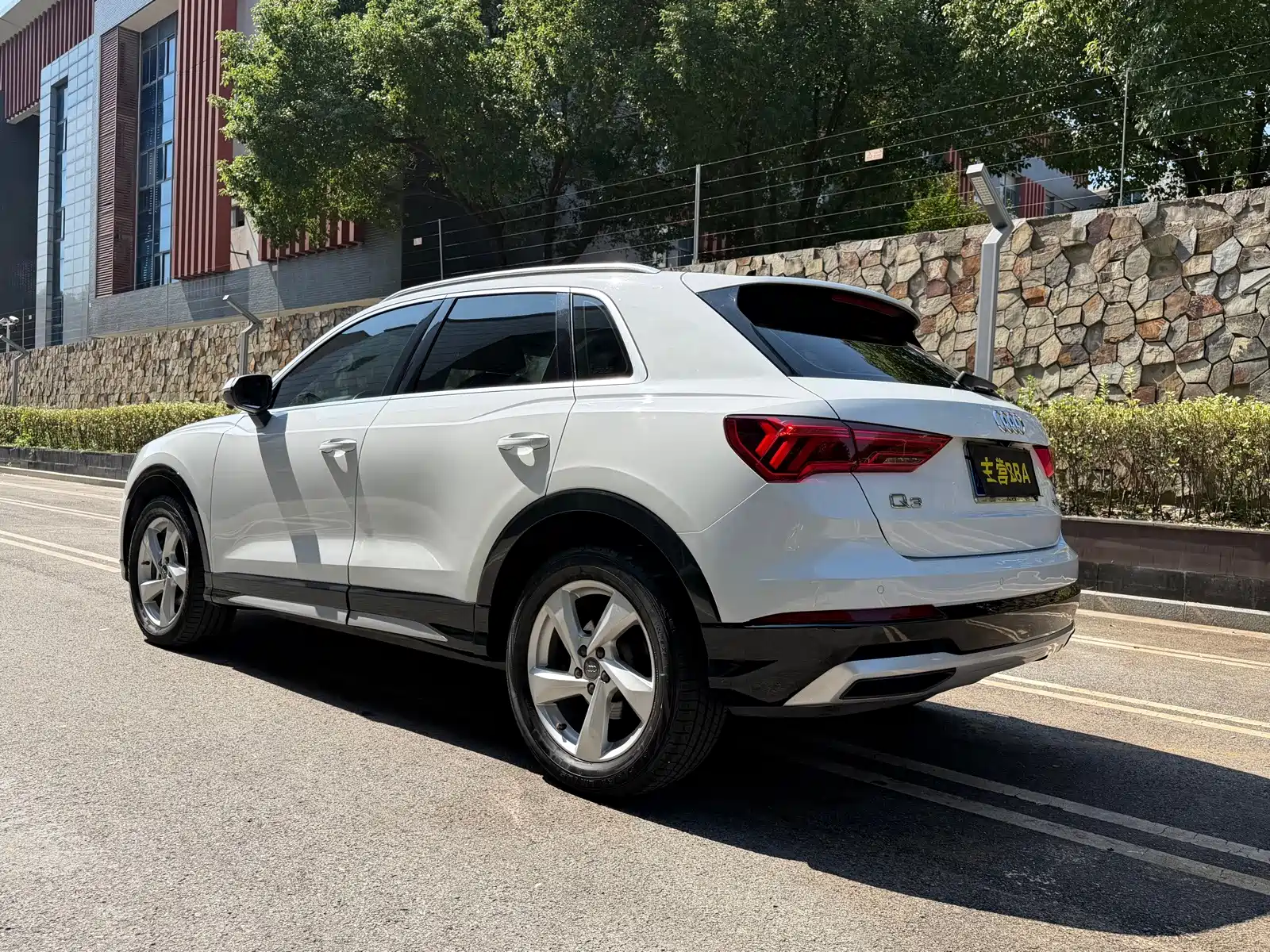 Photo 24 - Audi Q3