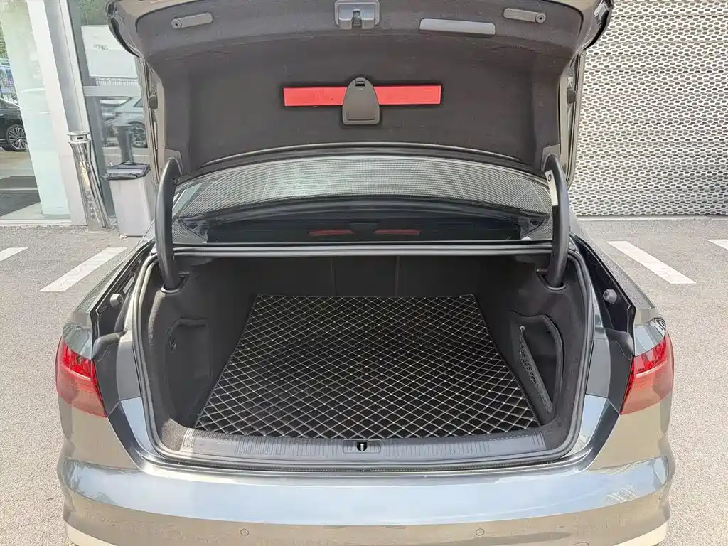Audi A4L 2020 40 TFSI Fashion Dynamic Edition фото 9