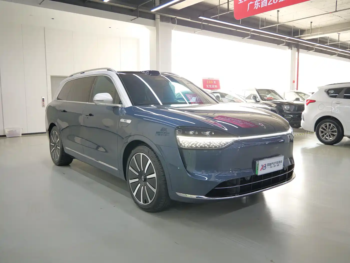 AITO Wenjie AITO M9 2024 Range Extender Ultra 52kWh 6-seater фото 3