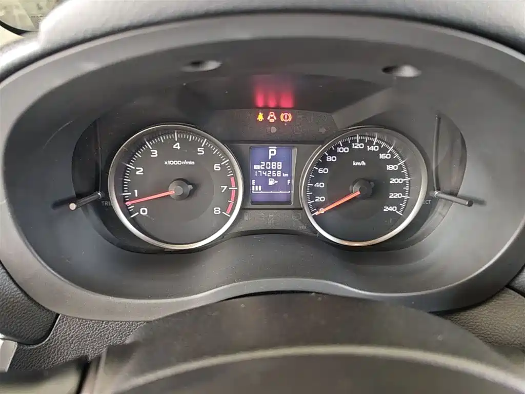 Subaru XV 2016 Model 2.0i Comfort Navigation Edition фото 12