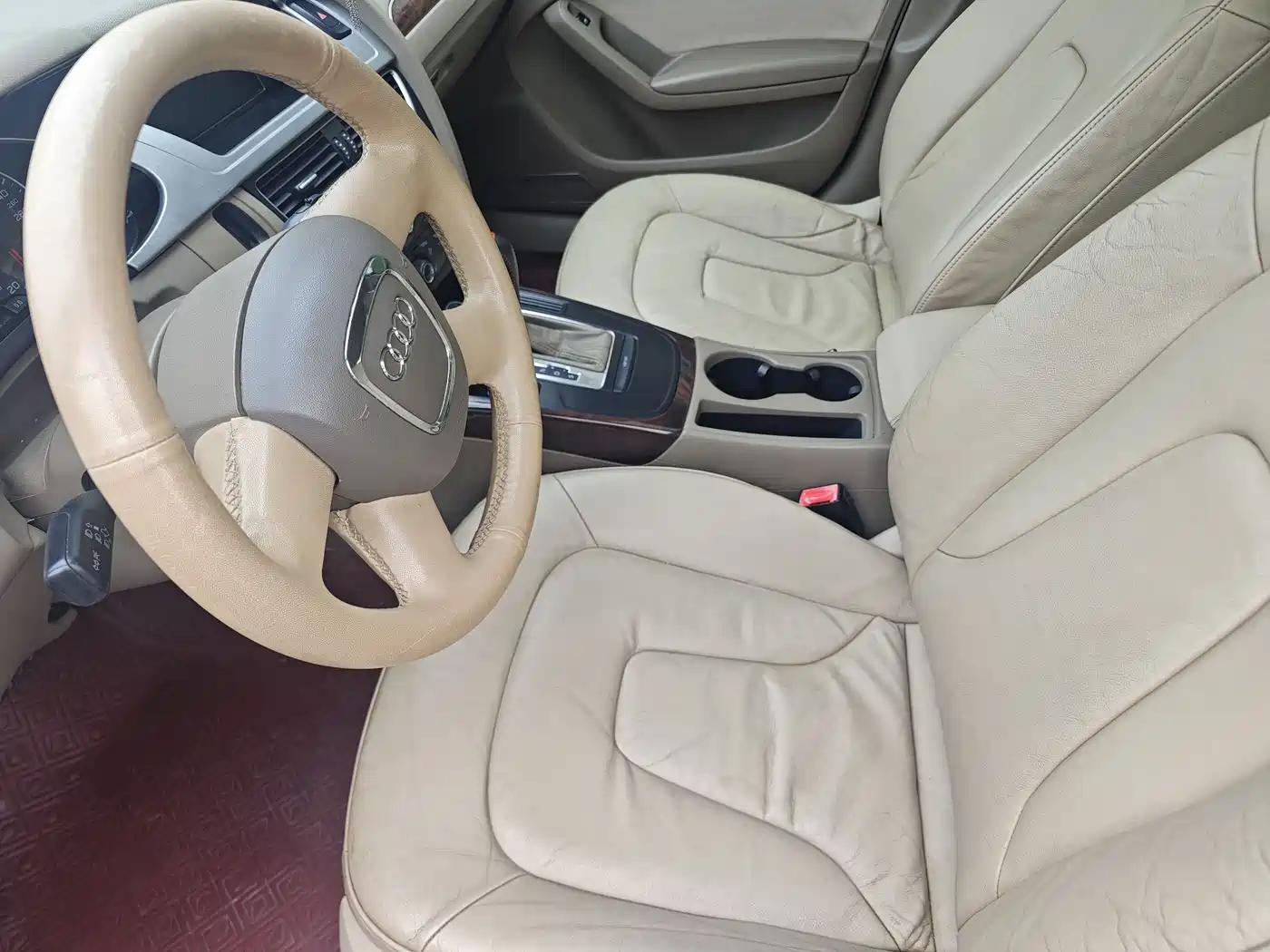 Audi A4L 2010 2.0 TFSI Comfort фото 10