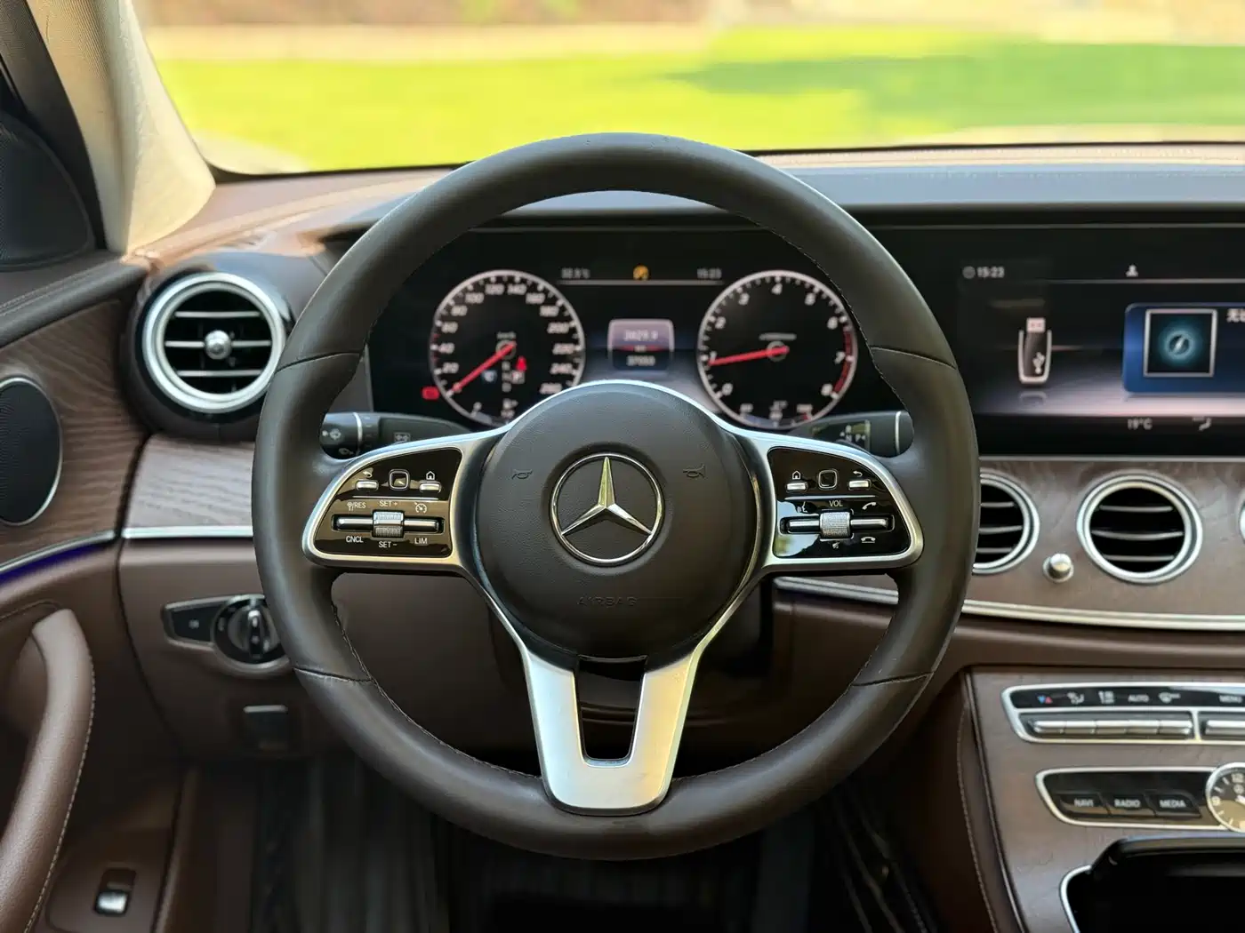 Mercedes-Benz E-Class 2020 Facelift E 300 L Fashion фото 11