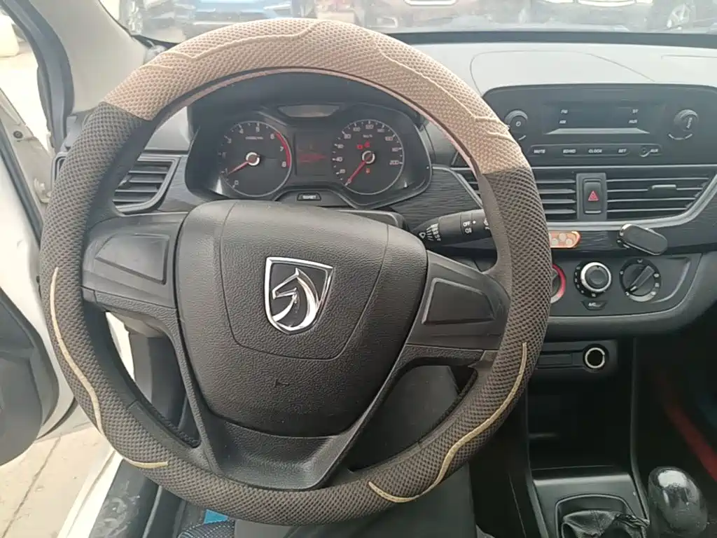 Baojun 310 2017 2016 1.2L Manual Value Edition