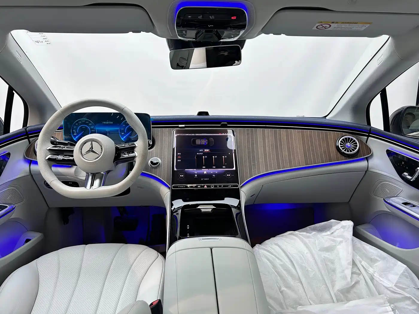 Mercedes-Benz EQE 2025 500 4MATIC Pioneer фото 12