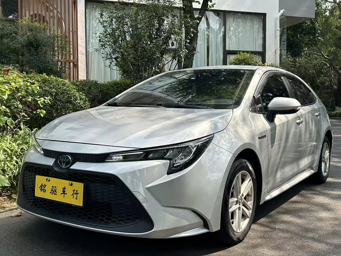 Toyota Levin 2022 Dual Engine 1.8H E-CVT Leading Edition