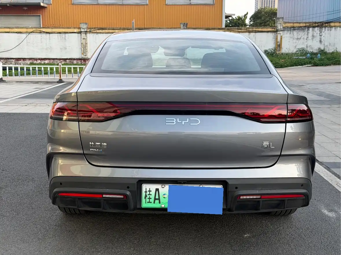 Фото 4 - BYD Qin L