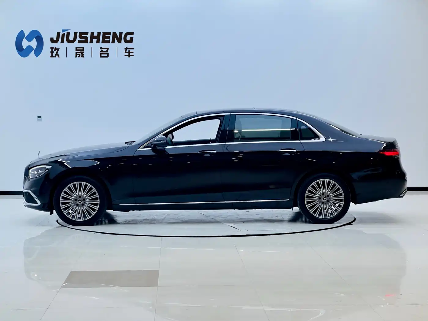 Mercedes-Benz E-Class 2023 E 300 L Luxury фото 3