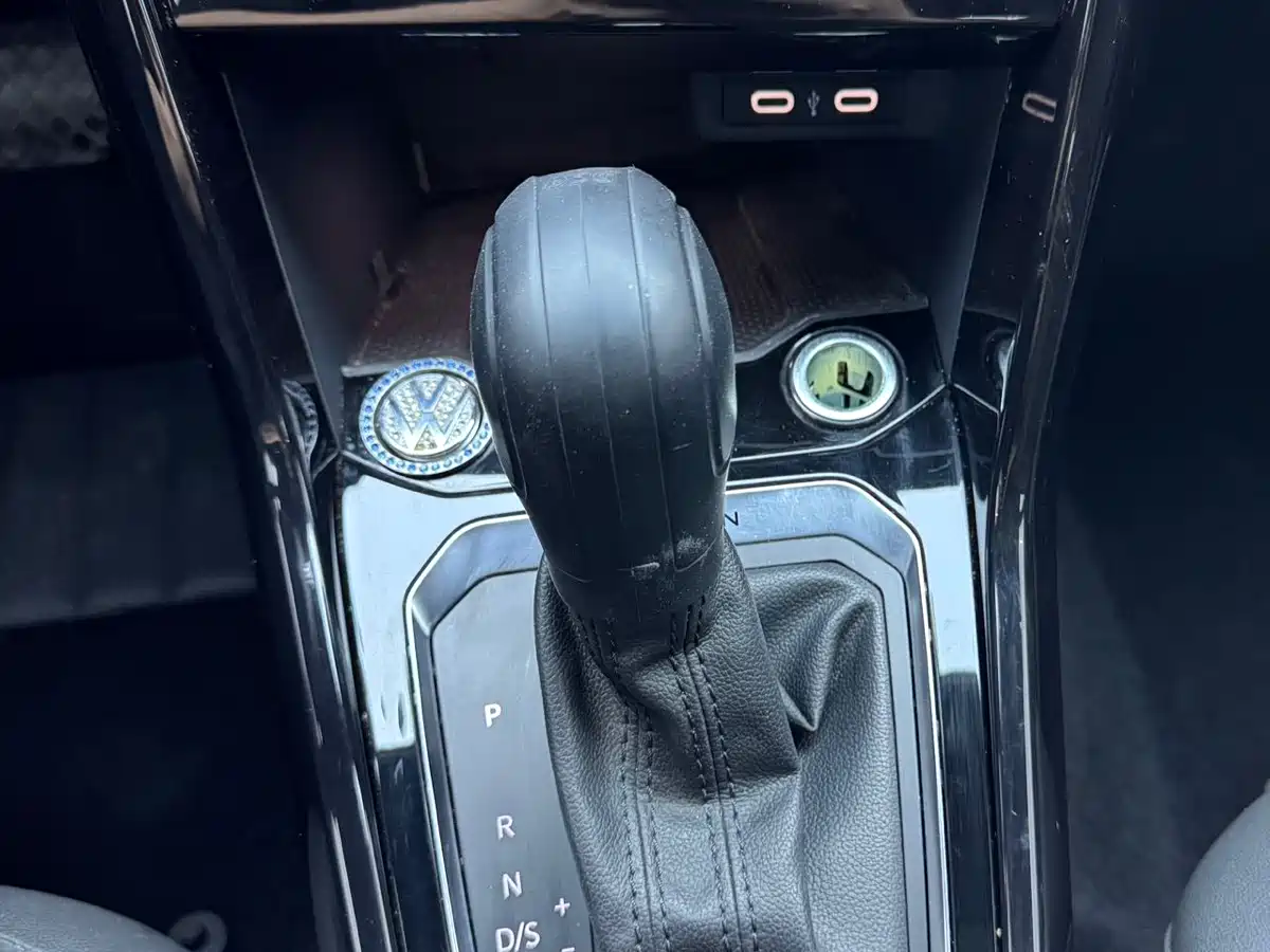 Volkswagen T-ROC 2021 280TSI DSG 4WD Luxury Connected фото 8