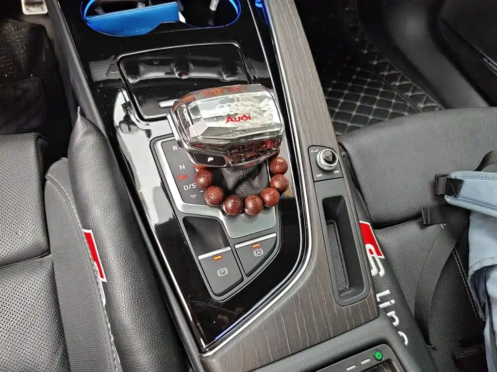 Audi A4L 2020 40 TFSI Fashion Dynamic Edition фото 7