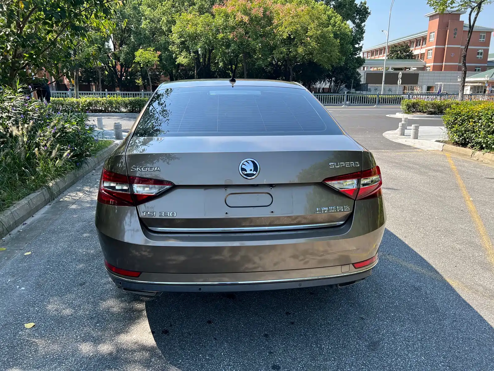 Photo 6 - Škoda Superb