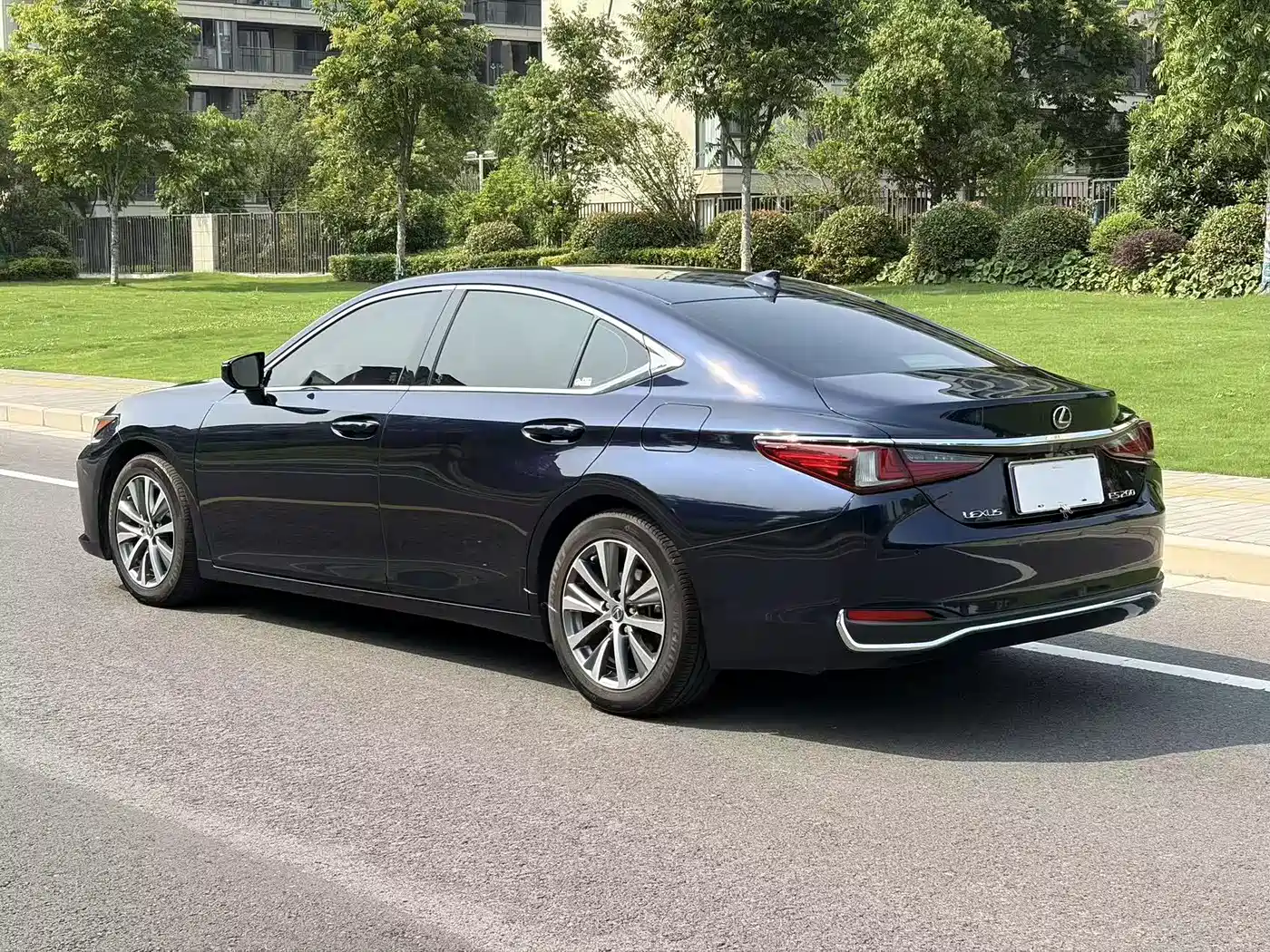 Lexus ES 2018 200 Excellence Edition China V фото 6