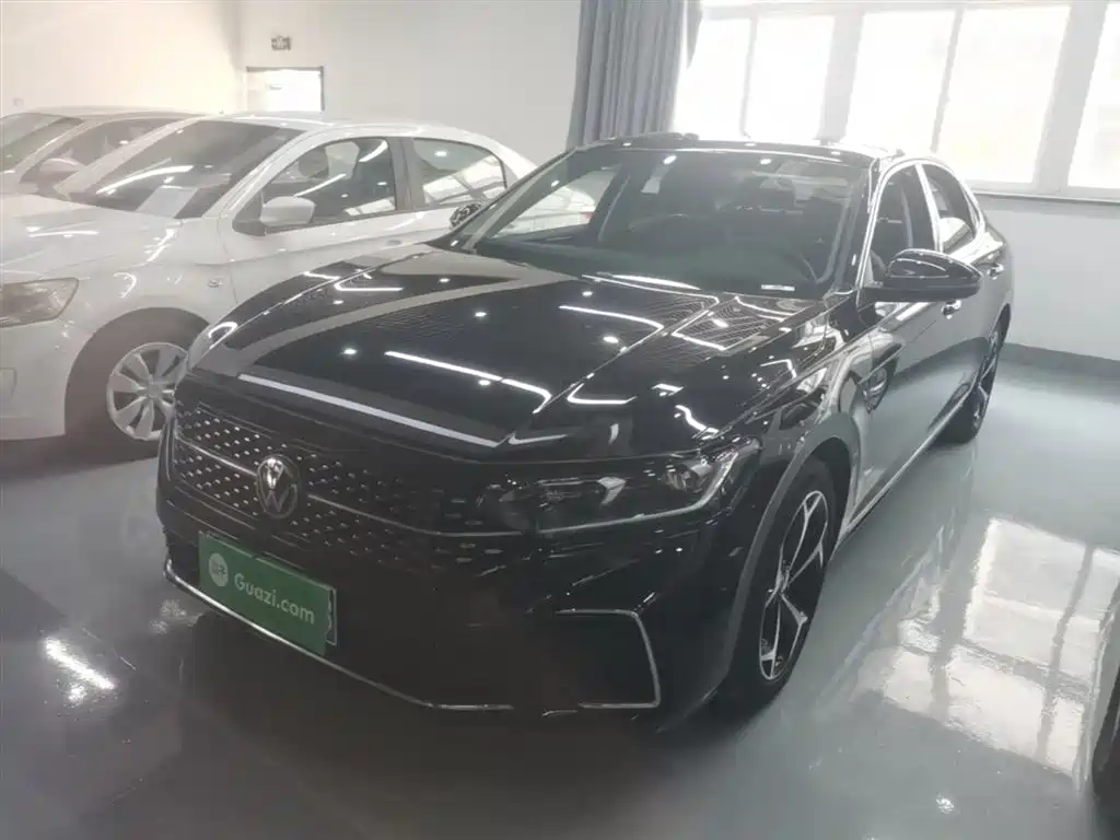 Volkswagen Passat 2024 Model 380TSI Starlight Elite фото 2