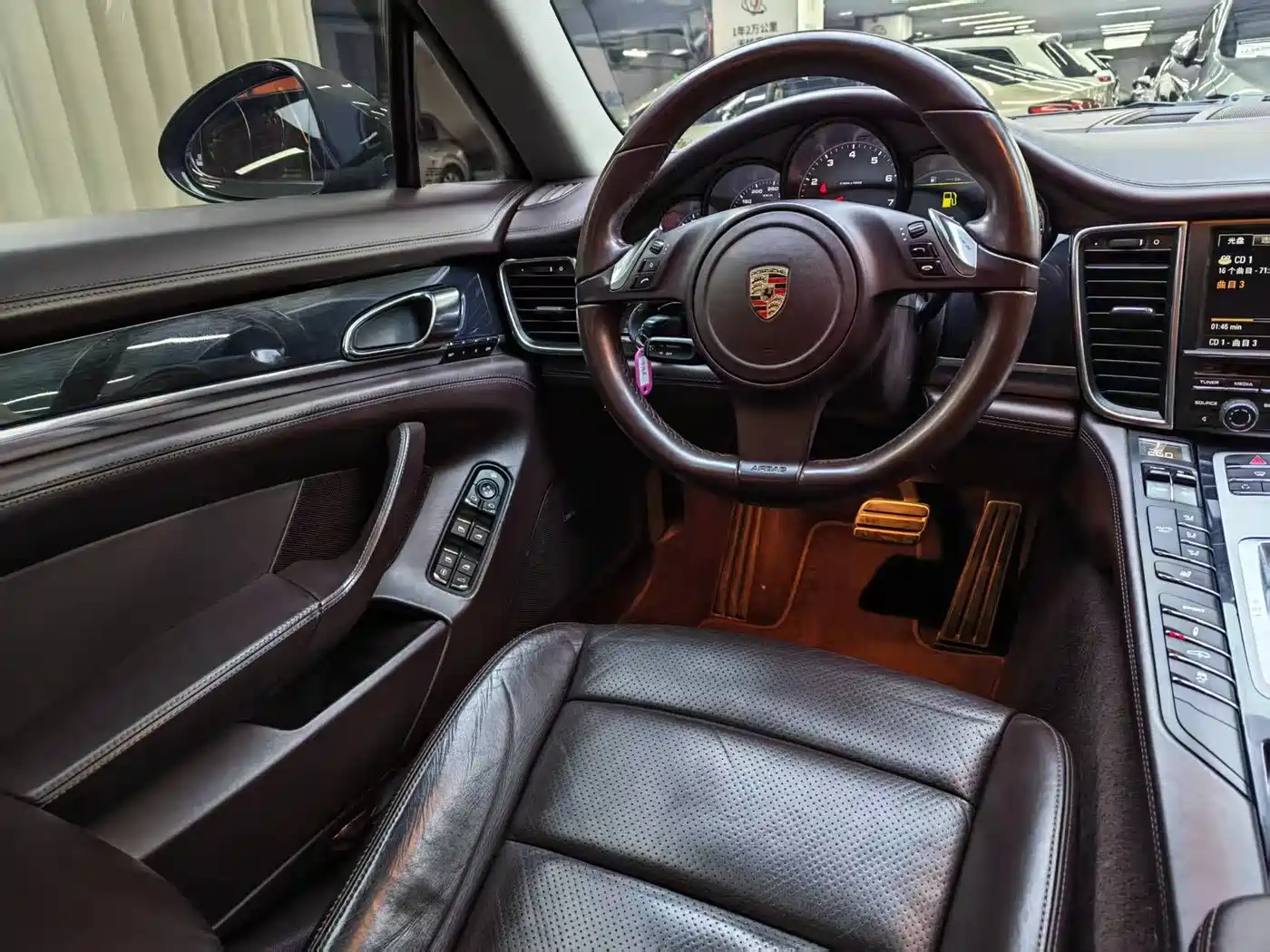 Porsche Panamera 2010 Panamera 4 3.6L фото 24