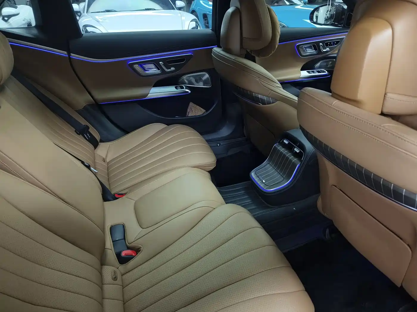 Mercedes-Benz E-Class 2024 Model E 300 L Luxury фото 14