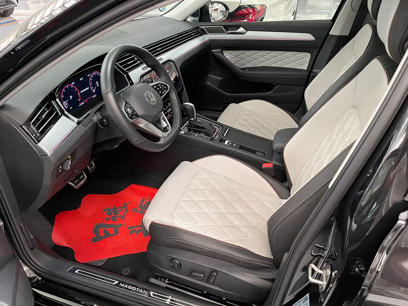 Volkswagen Magotan 2024 2 Million Units Public Sharing Edition 330TSI DSG Luxury фото 4