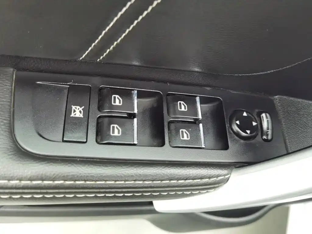 Geely Emgrand 2016 2016 Sedan 1.5L Manual Up Version