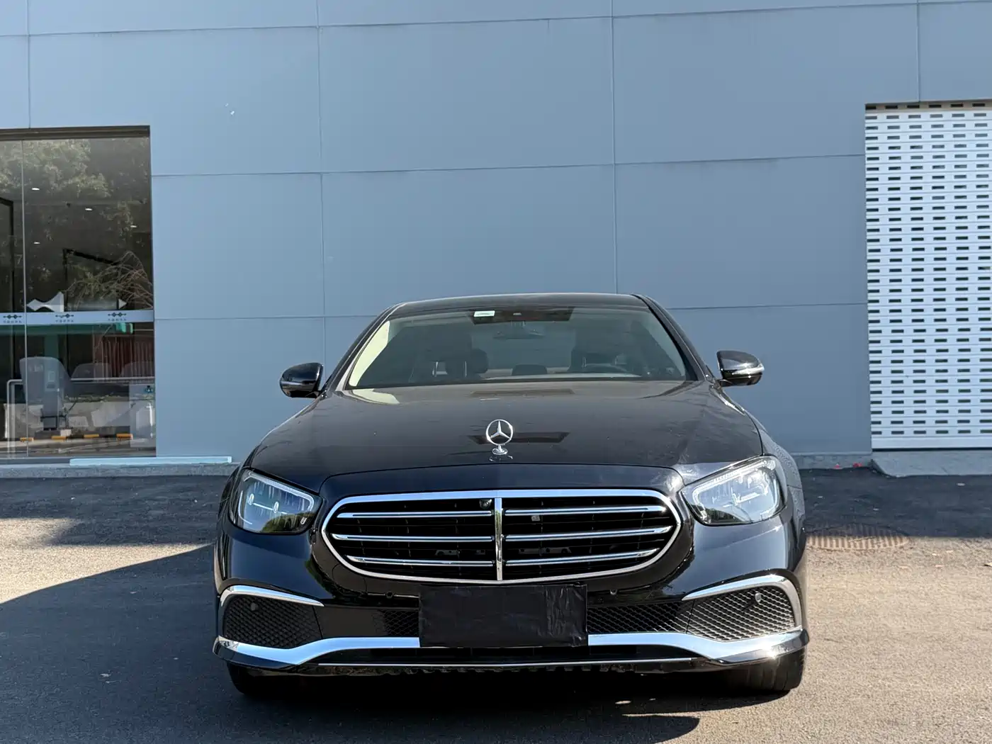 Mercedes-Benz E-Class 2023 E 300 L Sport Luxury фото 2
