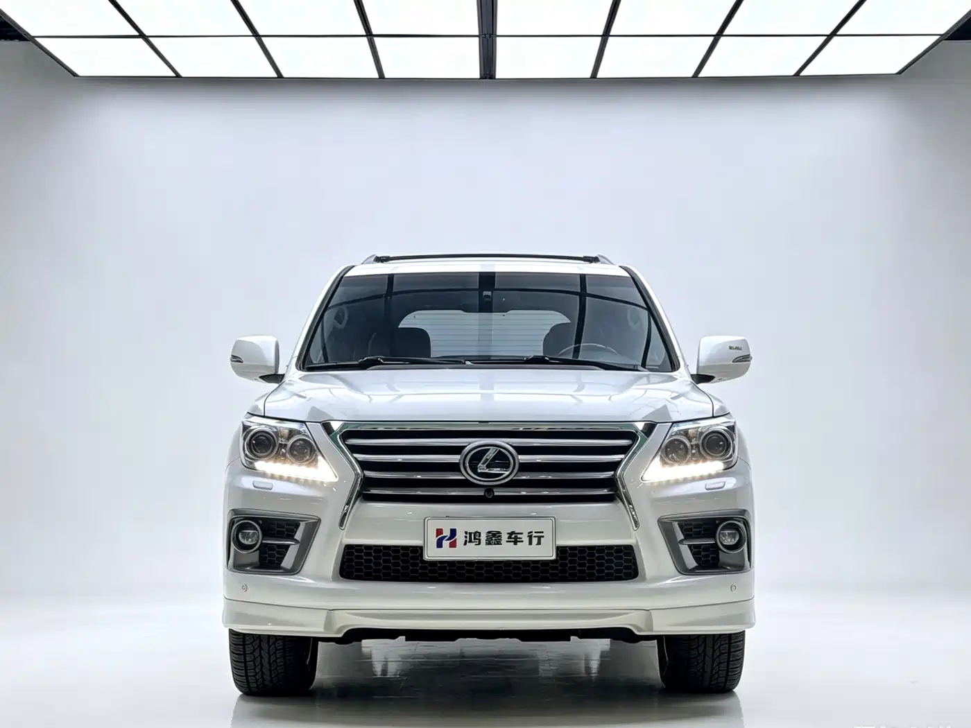 Lexus LX фото 2