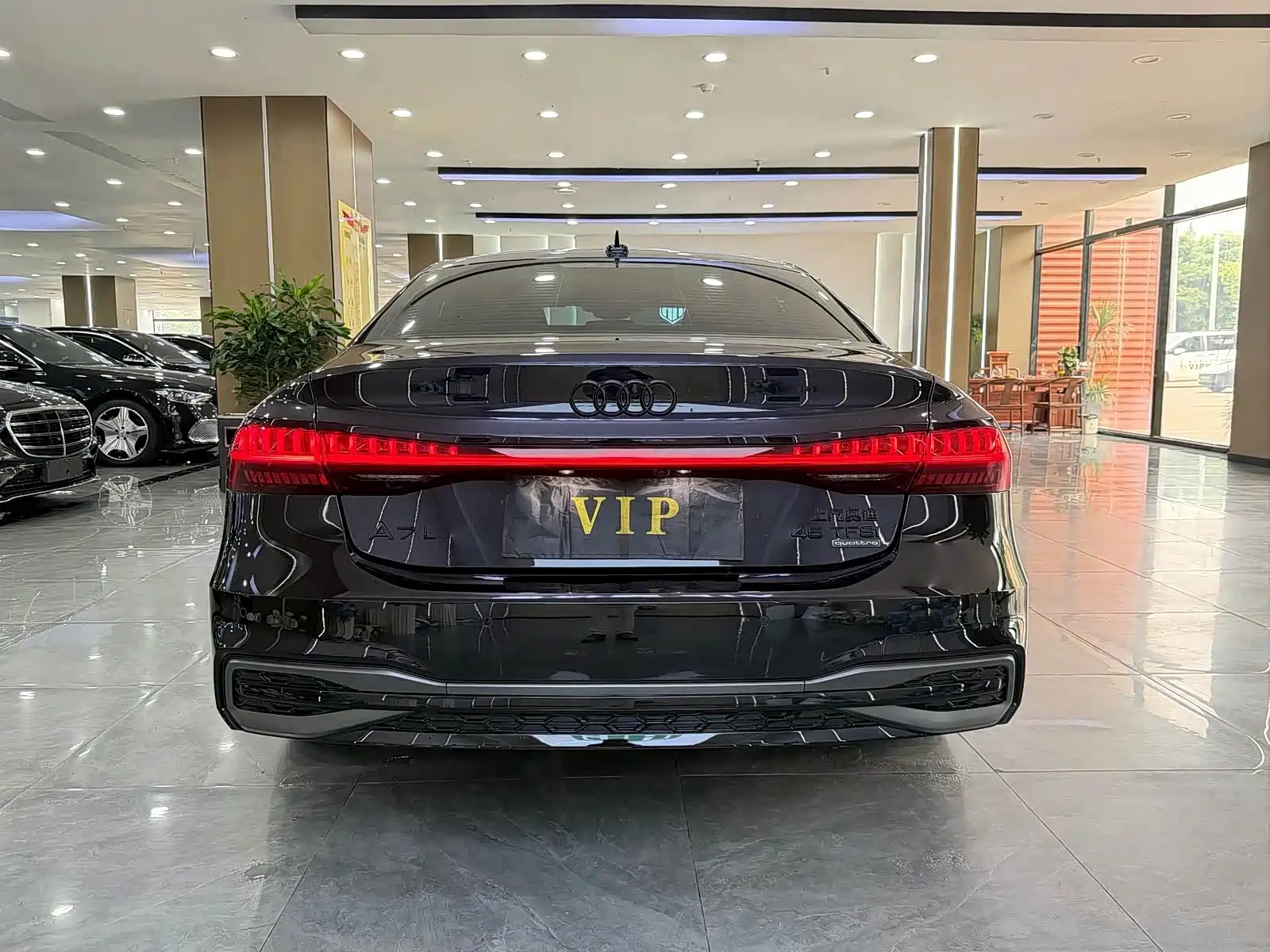 Photo 12 - Audi A7L