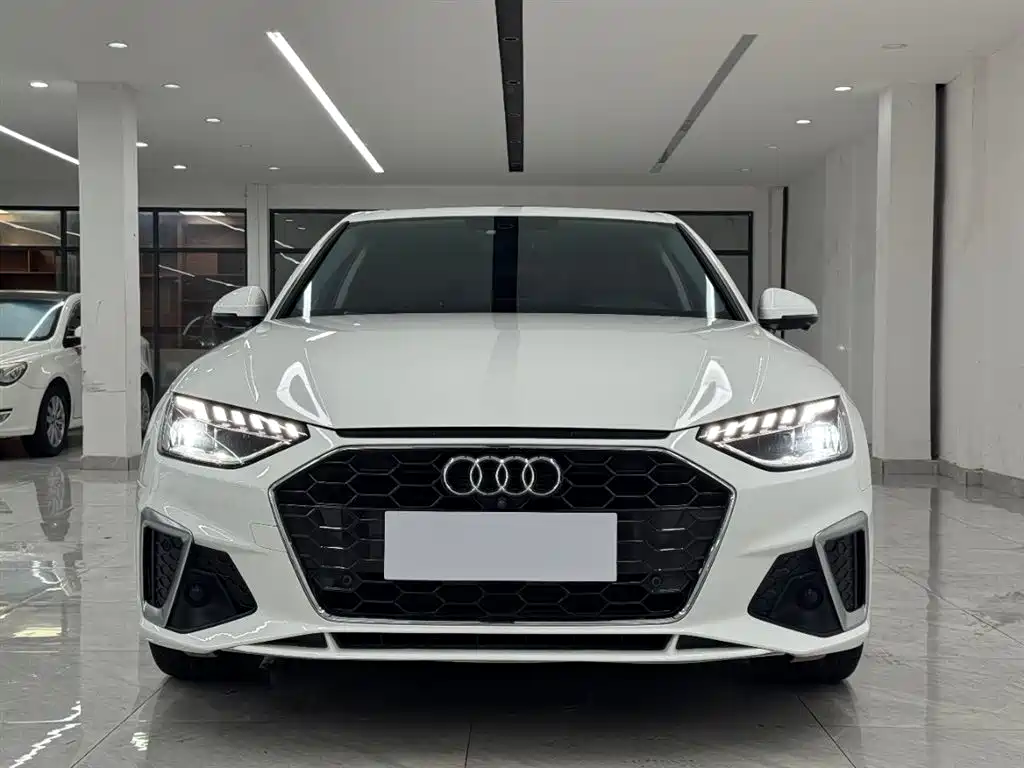 Audi A4L 2020 40 TFSI Fashion Elegance фото 2