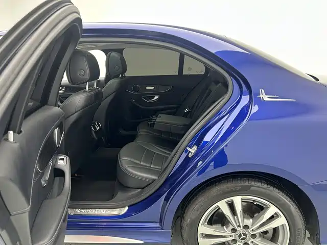 Фото 16 - Mercedes-Benz C-Class