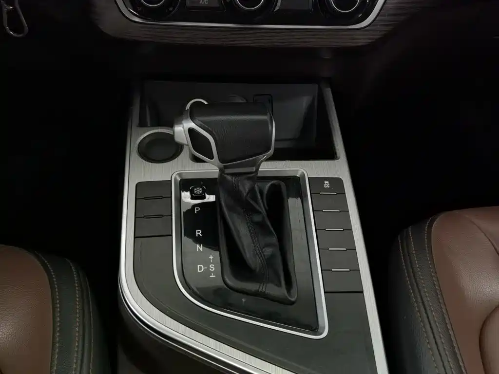 Dongfeng Fengxing Fengxing SX6 2018 2018 1.6L CVT Luxury