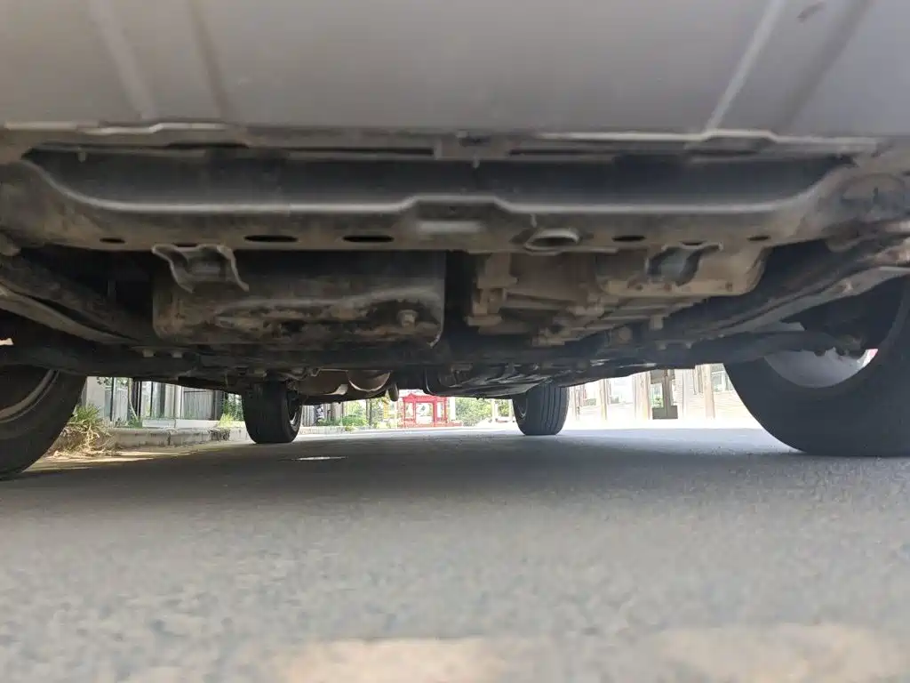 Фото 24 - Geely Atlas