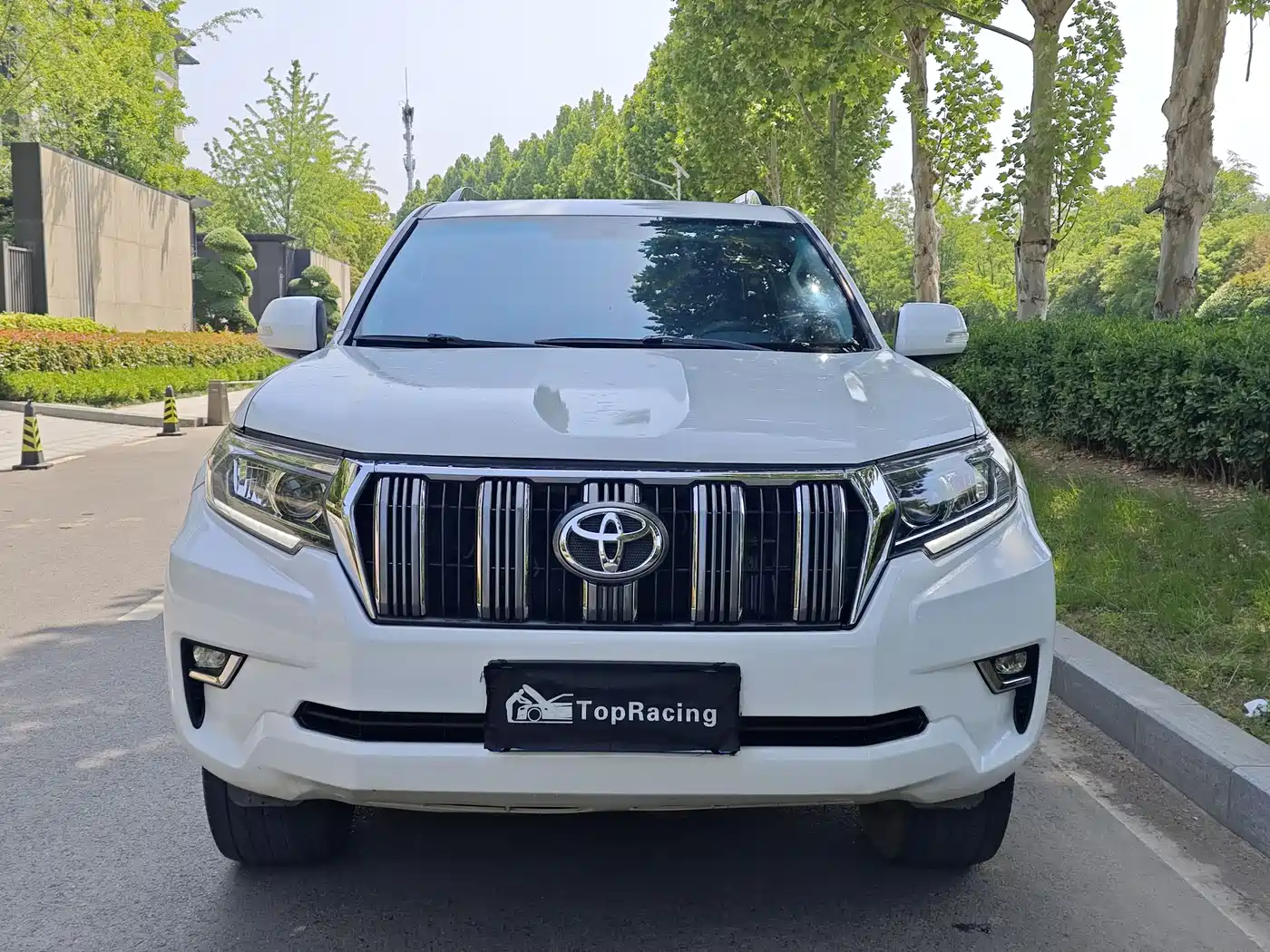 Toyota Prado 2018 3.5L Auto SX фото 2
