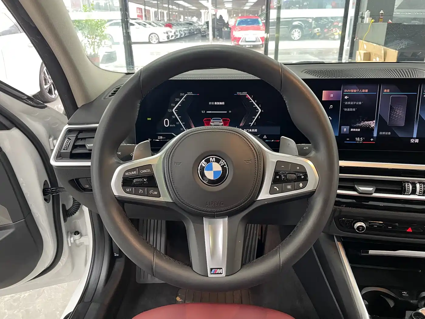BMW 3 Series 2023 320Li M Sport Package фото 9