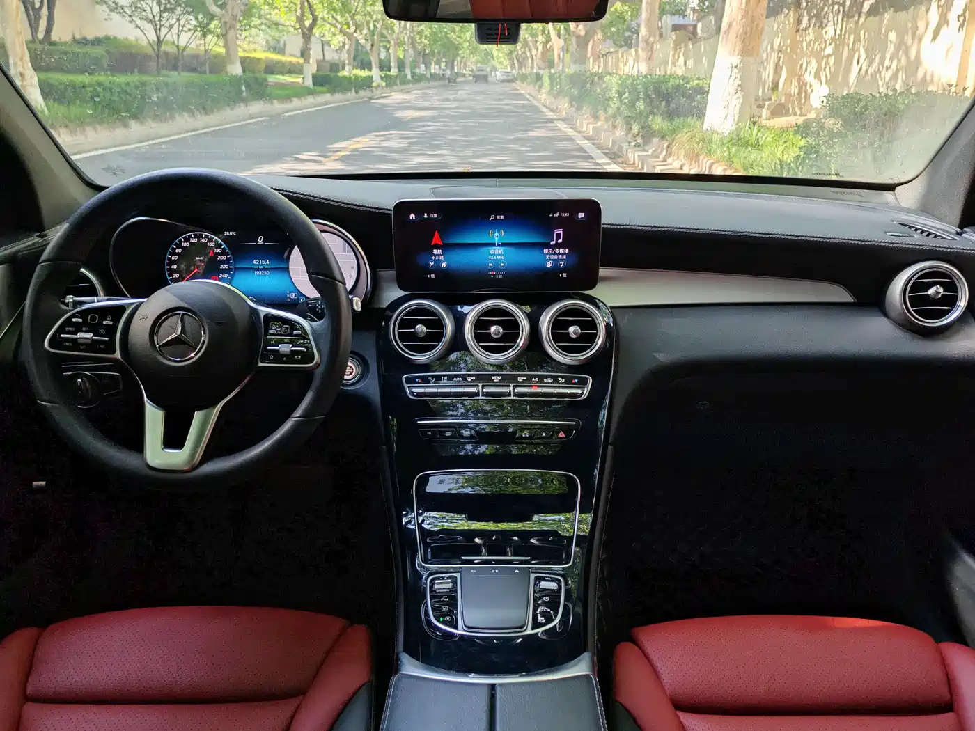 Mercedes-Benz GLC 2021 GLC 300 L 4MATIC Sporty фото 14