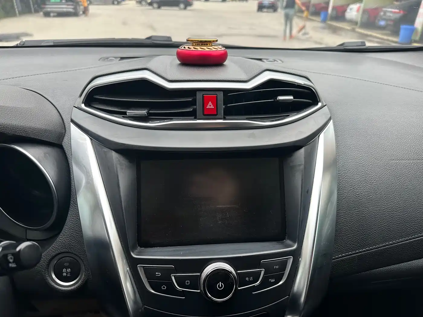 BYD Yuan 2016 1.5L Automatic Elegance фото 9
