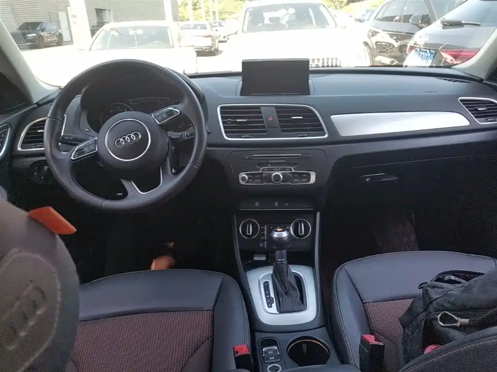 Audi Q3 2018 30th Anniversary Edition 35 TFSI Fashion фото 16