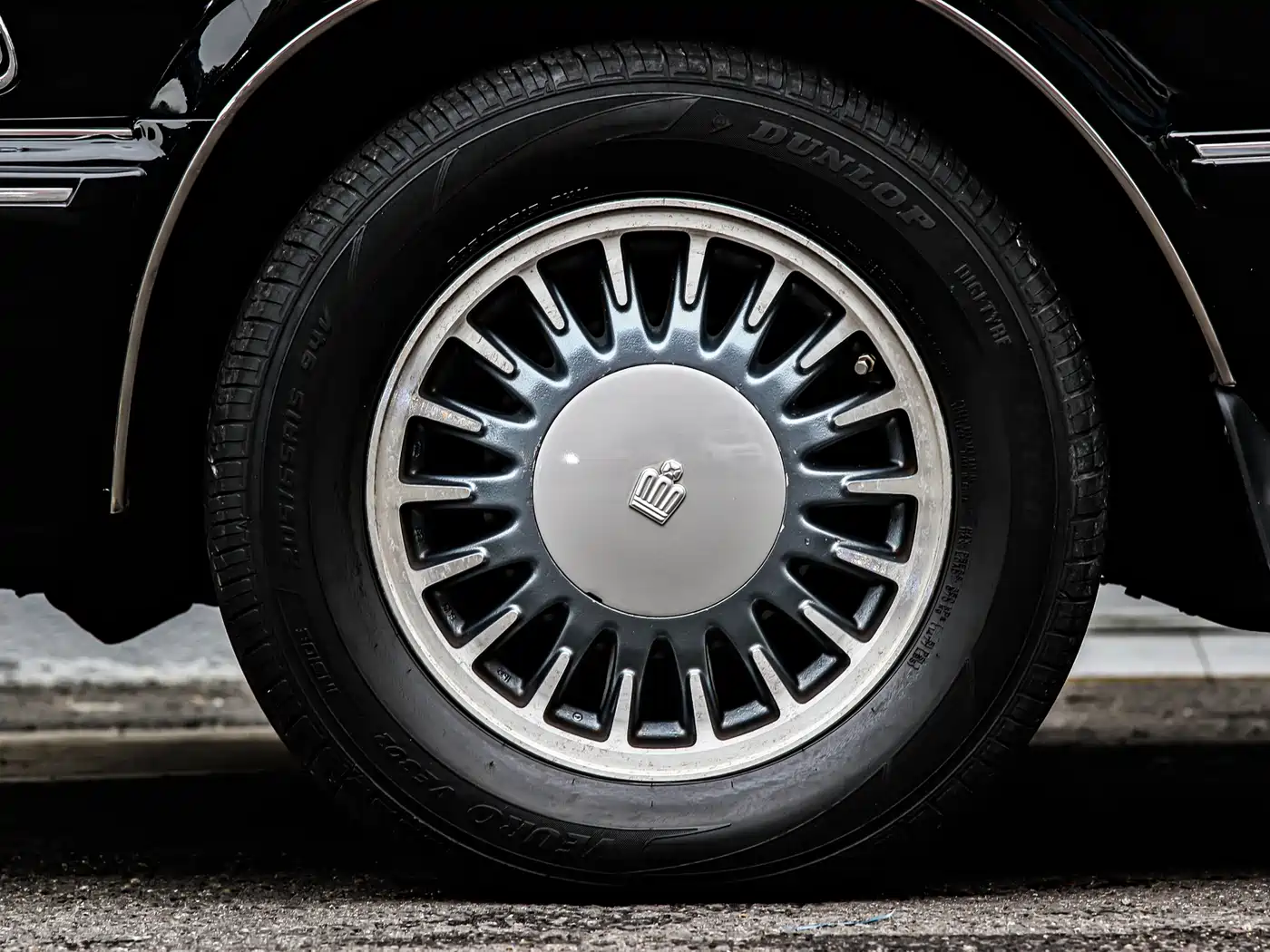 Toyota Crown фото 10