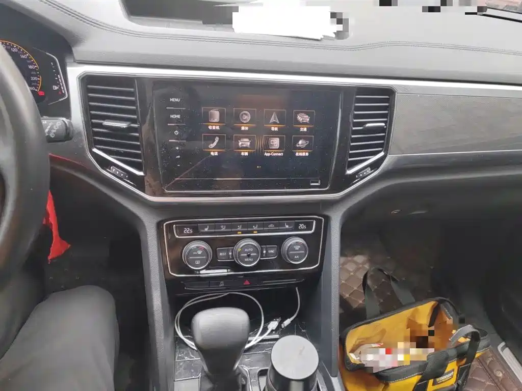 Volkswagen Teramont 2020 380TSI 4WD Luxury Edition China VI фото 6