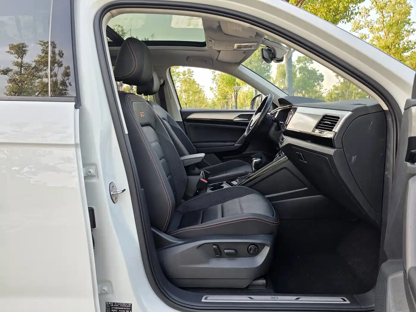 Volkswagen Tayron 2021 330TSI 2WD 30th Anniversary Edition фото 12