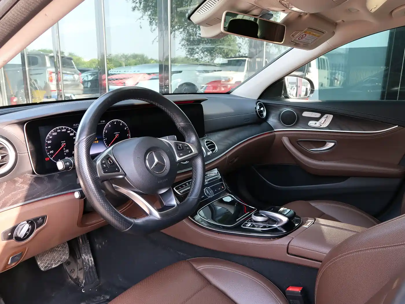 Mercedes-Benz E-Class 2016 E 300 L Sport Fashion Type фото 5