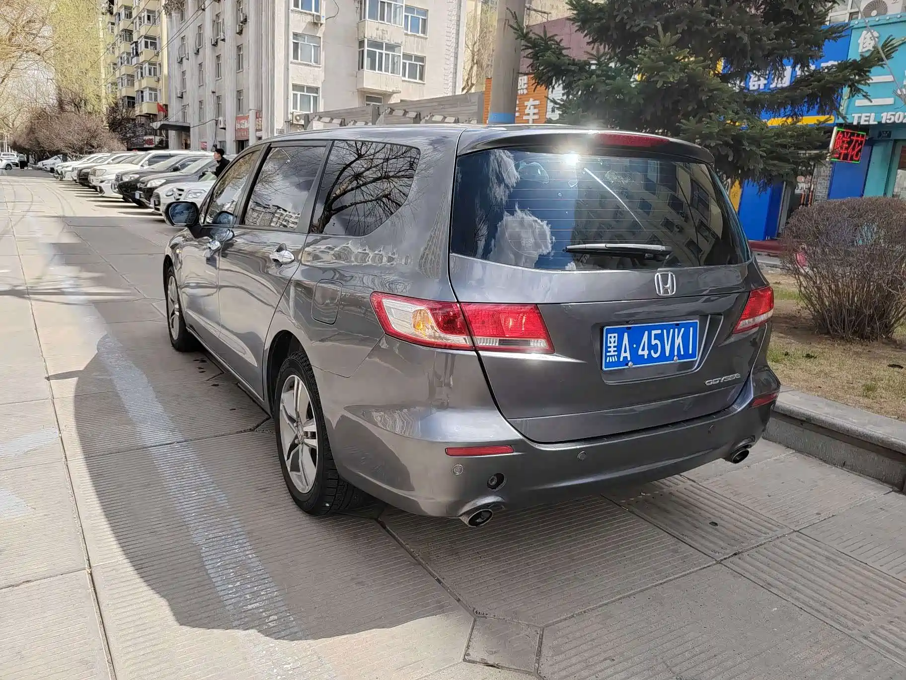 Photo 4 - Honda Odyssey