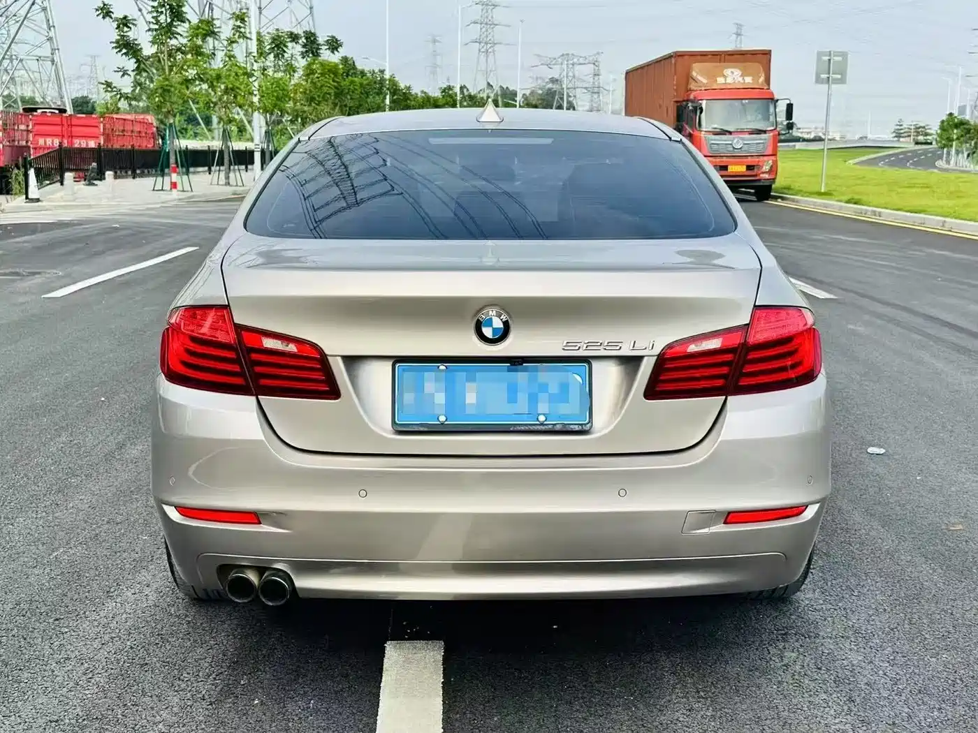BMW 5 Series 2014 525Li Leading фото 4