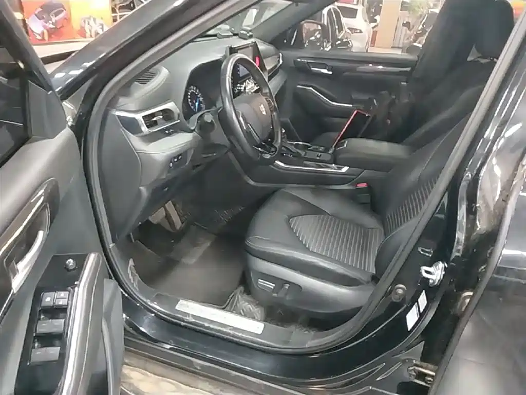 Toyota Crown Kluger 2021 2.5L HEV 4WD Luxury фото 16