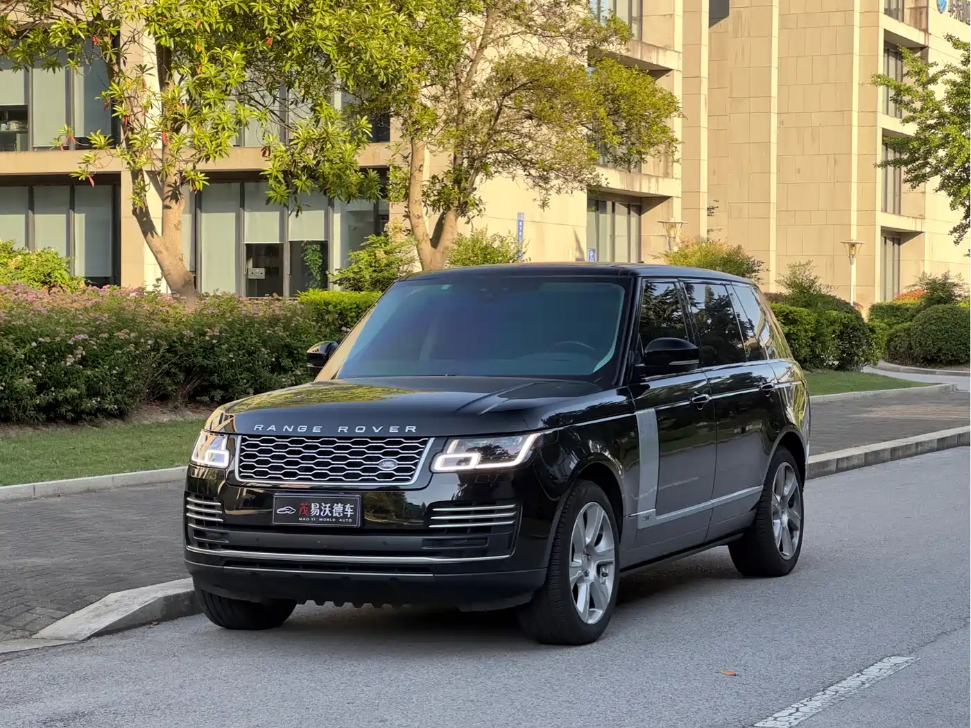 Land Rover Range Rover 2018 3.0 SC V6 Vogue Heritage Extended Edition