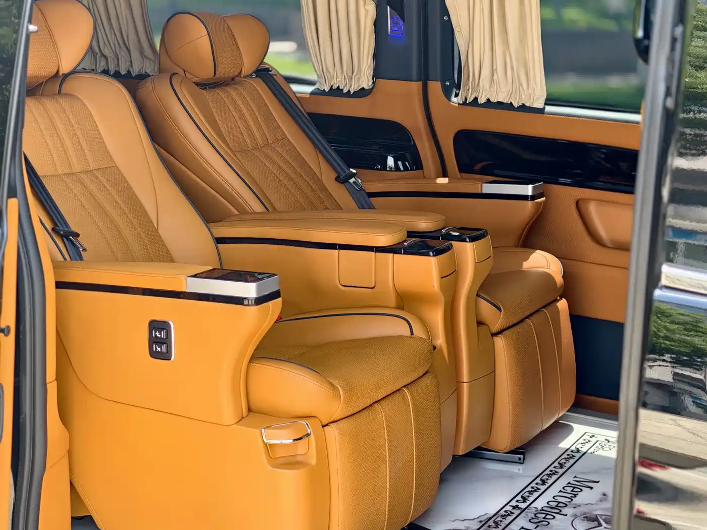 Mercedes-Benz Vito 2021 2.0T Business Edition 7-seater фото 9