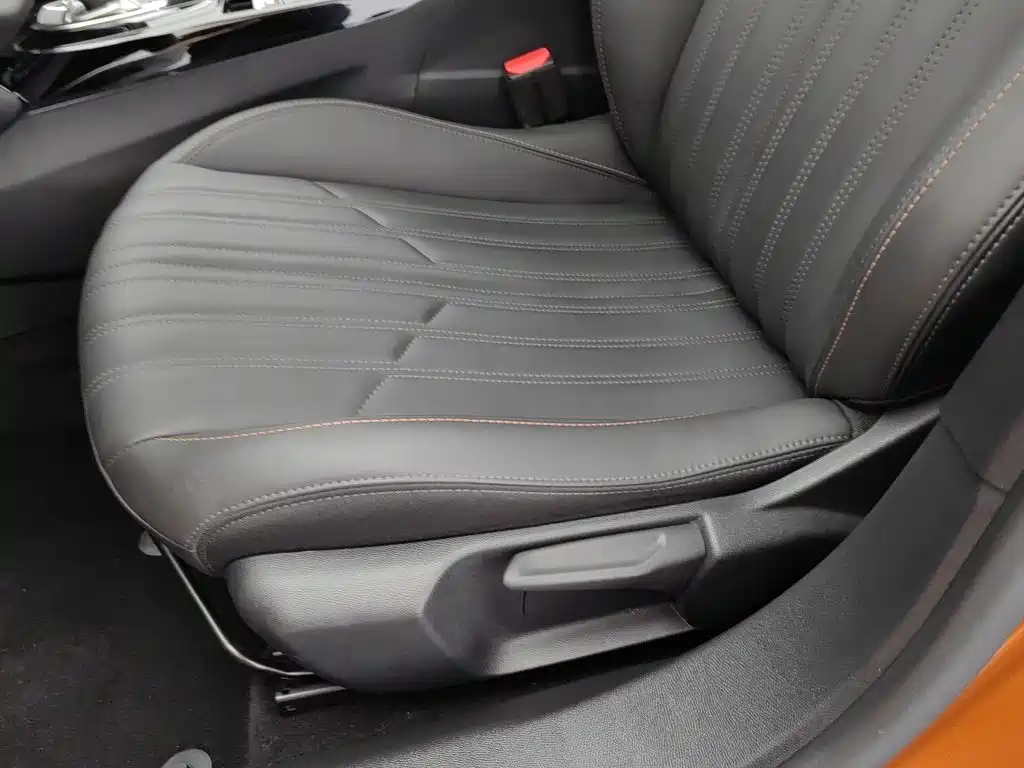 Фото 20 - Peugeot 2008