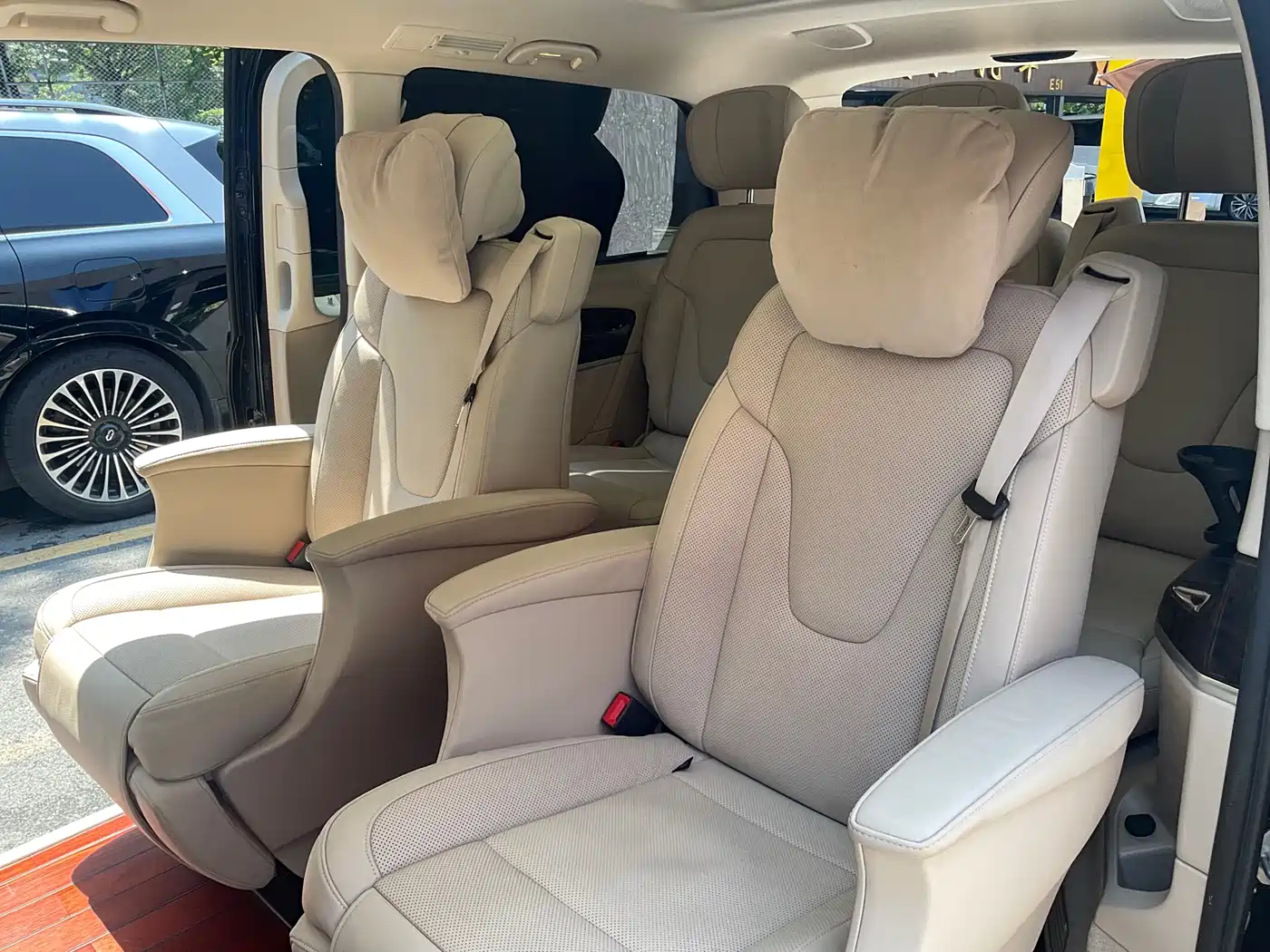 Mercedes-Benz V-Class 2018 V 260 Premium Edition China VI фото 13