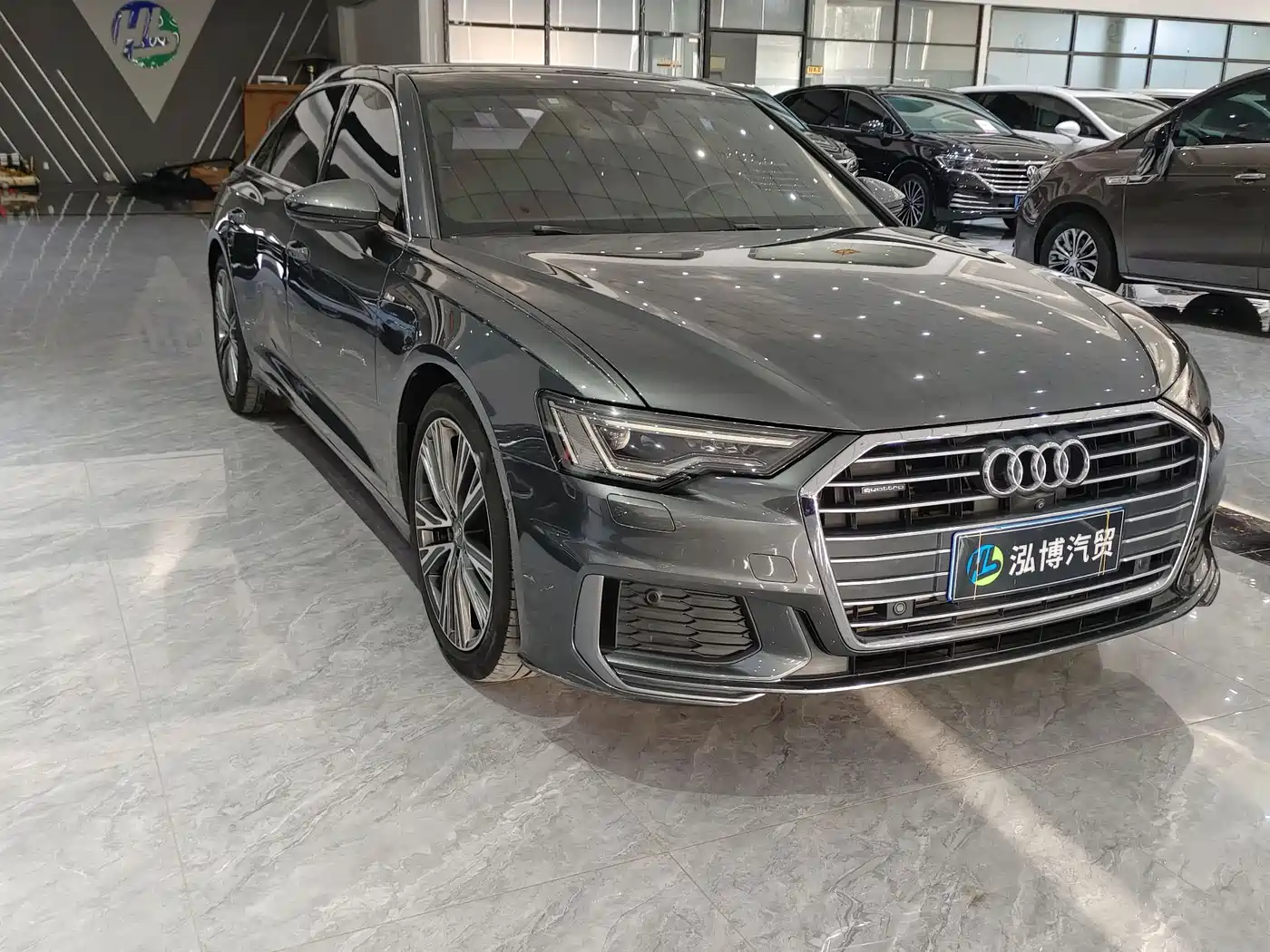 Audi A6L 2019 45 TFSI quattro Exclusive Dynamic фото 3
