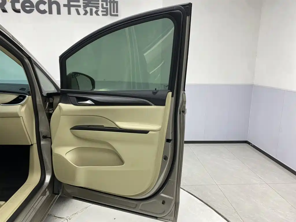 Buick GL8 2023 ES Landmaster Exclusive фото 26